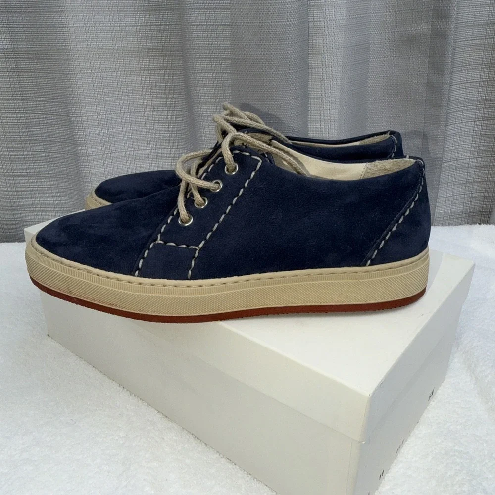 J. Peterman Company Blue Suede Lace Up Shoes Women's Shoe Size 11 Made In Italy